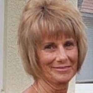 Meet your Posher, Debra